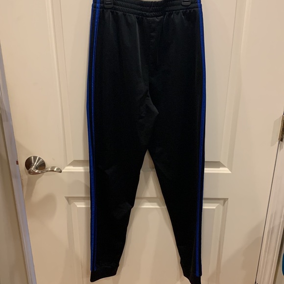 Adidas jacket and pants. Boys XL 18/20. In great condition. - Picture 7 of 8